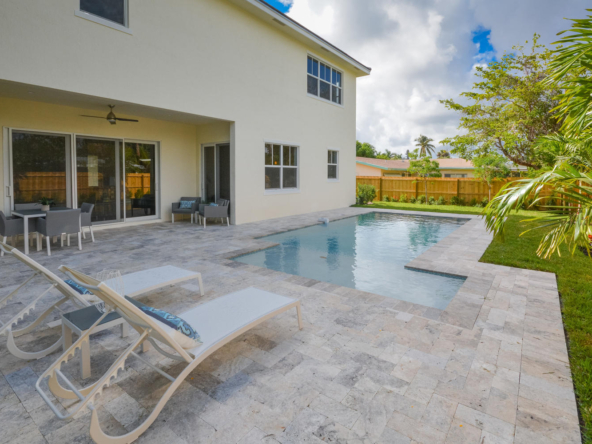 109 NE 18th St Delray Beach FL-large-033-23-Pool-1500x1000-72dpi