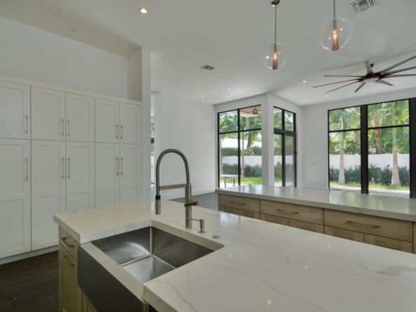 712 NE 3rd St Delray Beach FL-large-018-28-Kitchen-1500x1000-72dpi